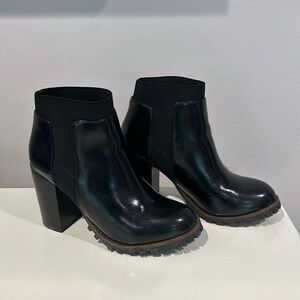 Steve Madden Women's patent Leather Chunky Chelsea Ankle